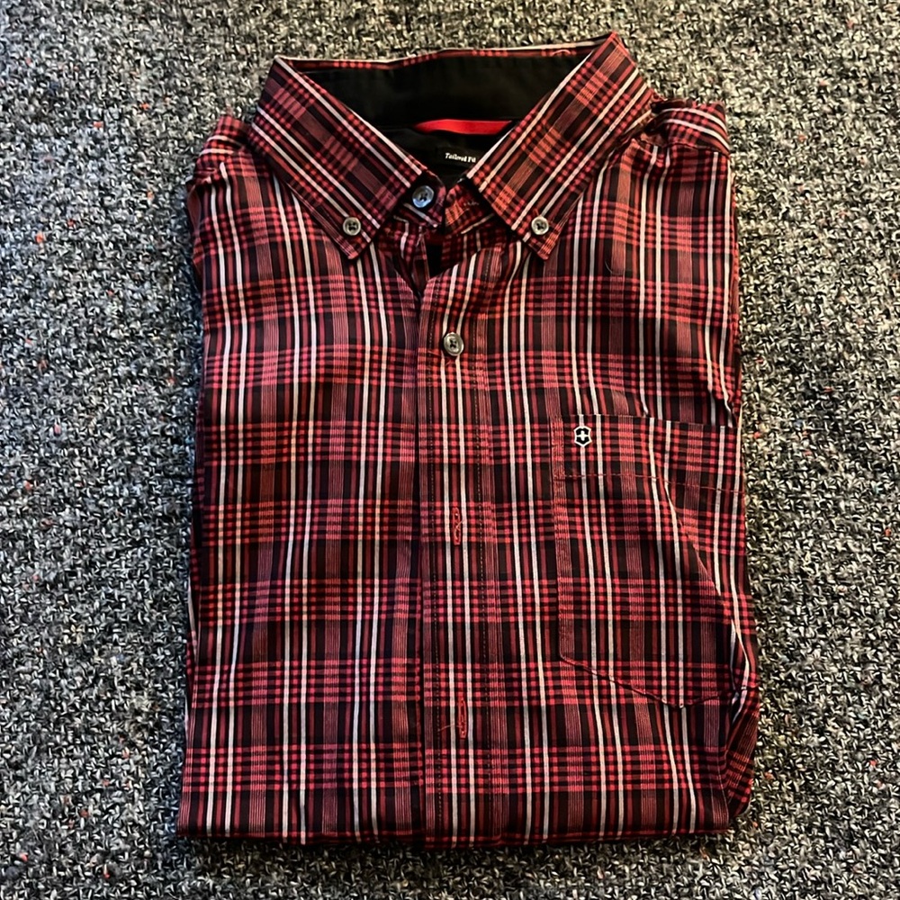 Victorinox Red Black Plaid Oxford Medium